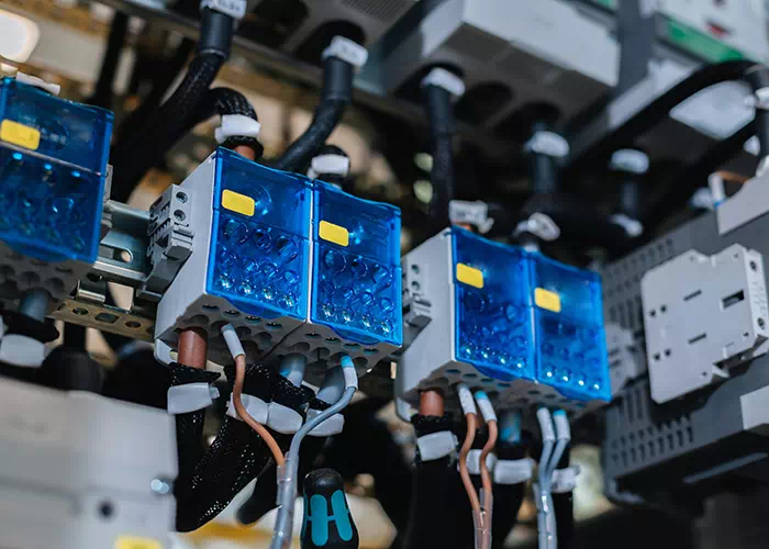 Produzione di impianti elettrici industriali e civili Mantova